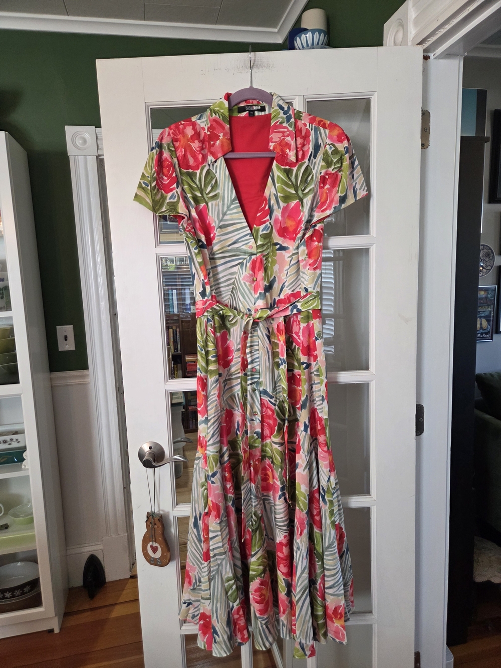 Badgley Mischka Tropical Floral V-Neck Midi Dress in Green and Red - Size 16 - Picture 6 of 12